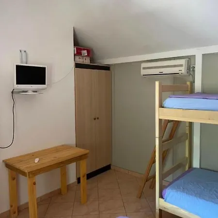 Sota Alojamento de Acomodação e Pequeno-almoço Vlorë